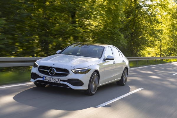 더 뉴 메르세데스-벤츠 C 200 4MATIC 아방가르드