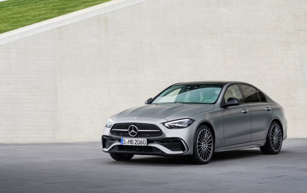 더 뉴 메르세데스-벤츠 C 300 AMG 라인