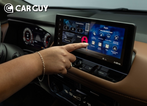 2024 닛산 로그 인포테인먼트 시스템에 통합된 구글 빌트인