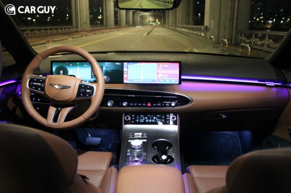 2025 제네시스 GV70 페이스리프트 앞좌석 및 센터페시아