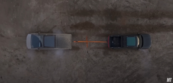 테슬라 사이버트럭 VS 리비안 R1T(출처=모터트렌드)