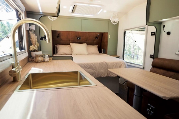 마제스틱 카라반즈 '내비게이터 19'6'