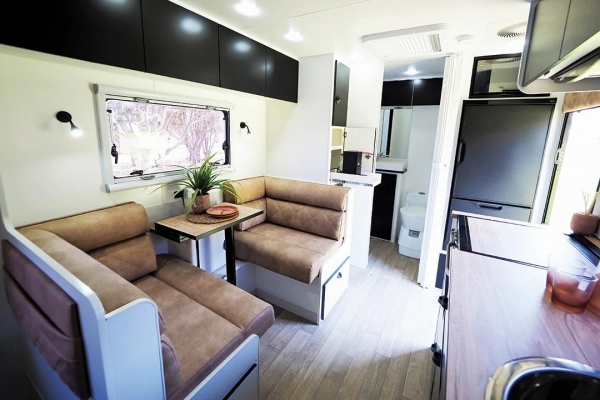 반 크루저 X17(출처=카라반월드)