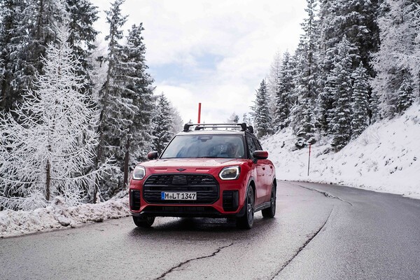 BMW∙MINI 겨울용 오리지널 휠&타이어 세트 할인 캠페인 진행