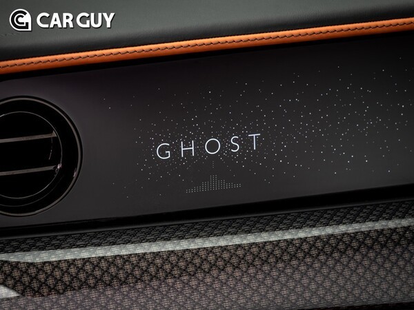 블랙 배지 고스트 게이머