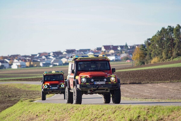 이네오스 그레나디어 소방구조본부 출동 차량