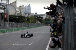 올해도 F1은 루이스 해밀턴 시대..2018 첫 GP 우승