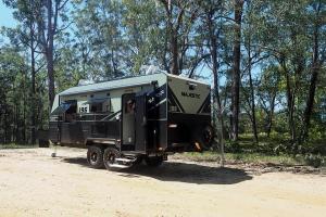 [캠핑카] 9천만원대 마제스틱 카라반..럭셔리 2인용 침실 최적