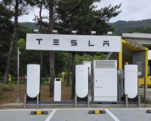 테슬라코리아, 국내 첫 V4 수퍼차저 가평휴게소 설치..500kW 최대 출력