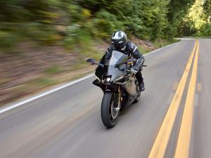 야마하 슈퍼 스포츠 YZF-R9, 보름만에 완판..1300만원대 가성비